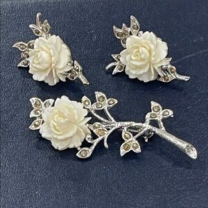 VINTAGE SILVER TONE FAUX IVORY ROSE & MARCASITE BROOCH & POST BACK EARRINGS SET